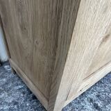 Solid oak storage unit – Contemporary country style