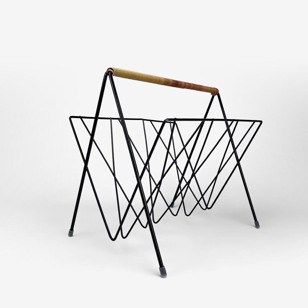 Metal and scoubidou graphic magazine holder 60s