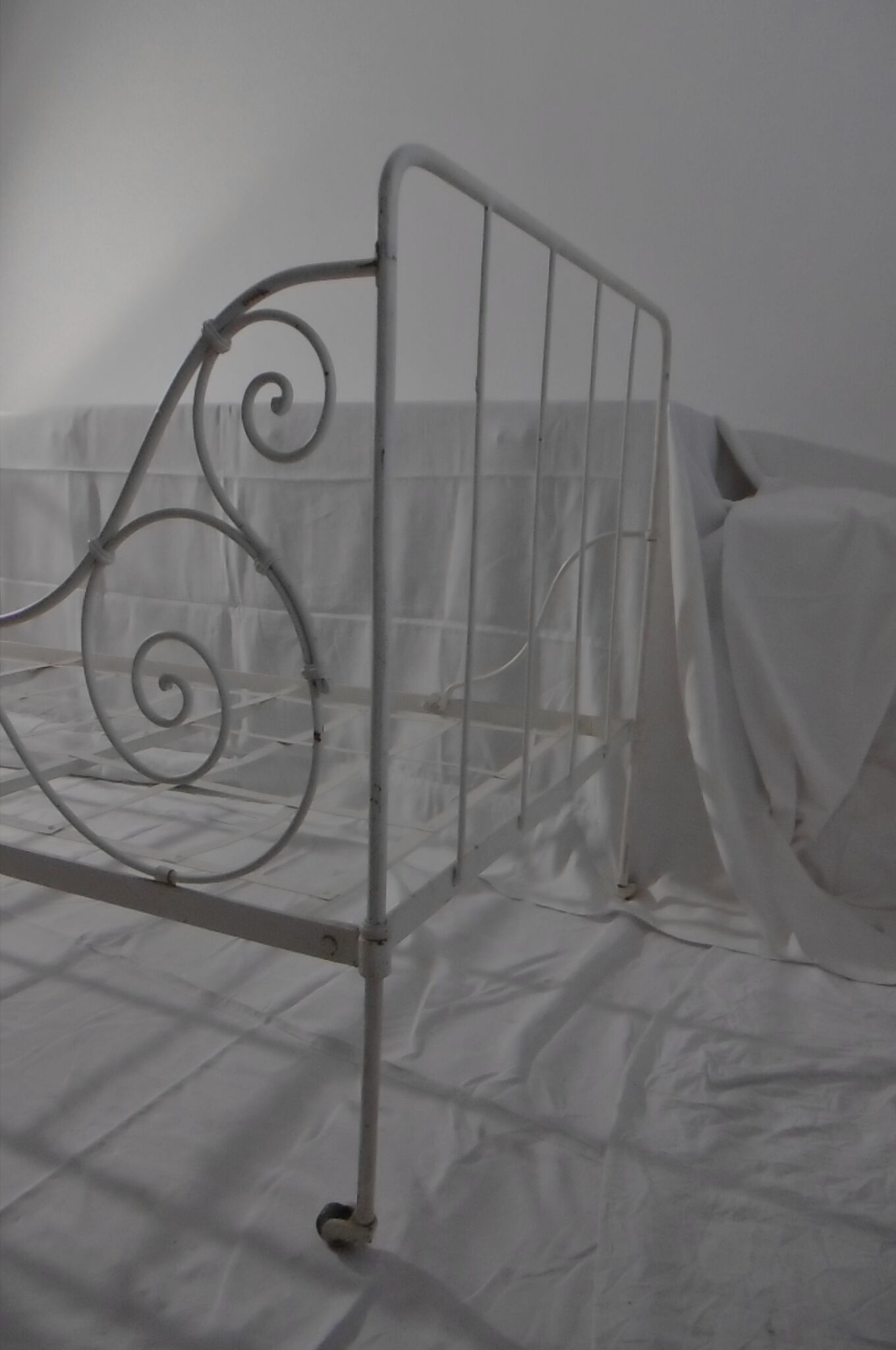 Forged iron bed