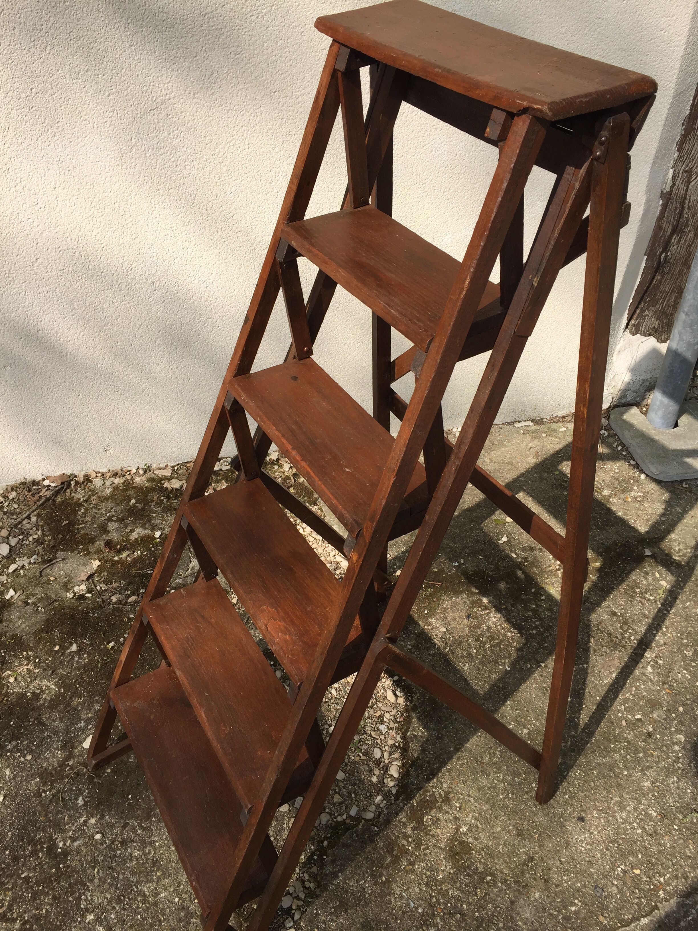 Former grand step ladder foldable wooden library