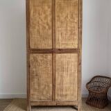 Armoire bonnetière parisienne