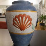 Vase with marine motifs