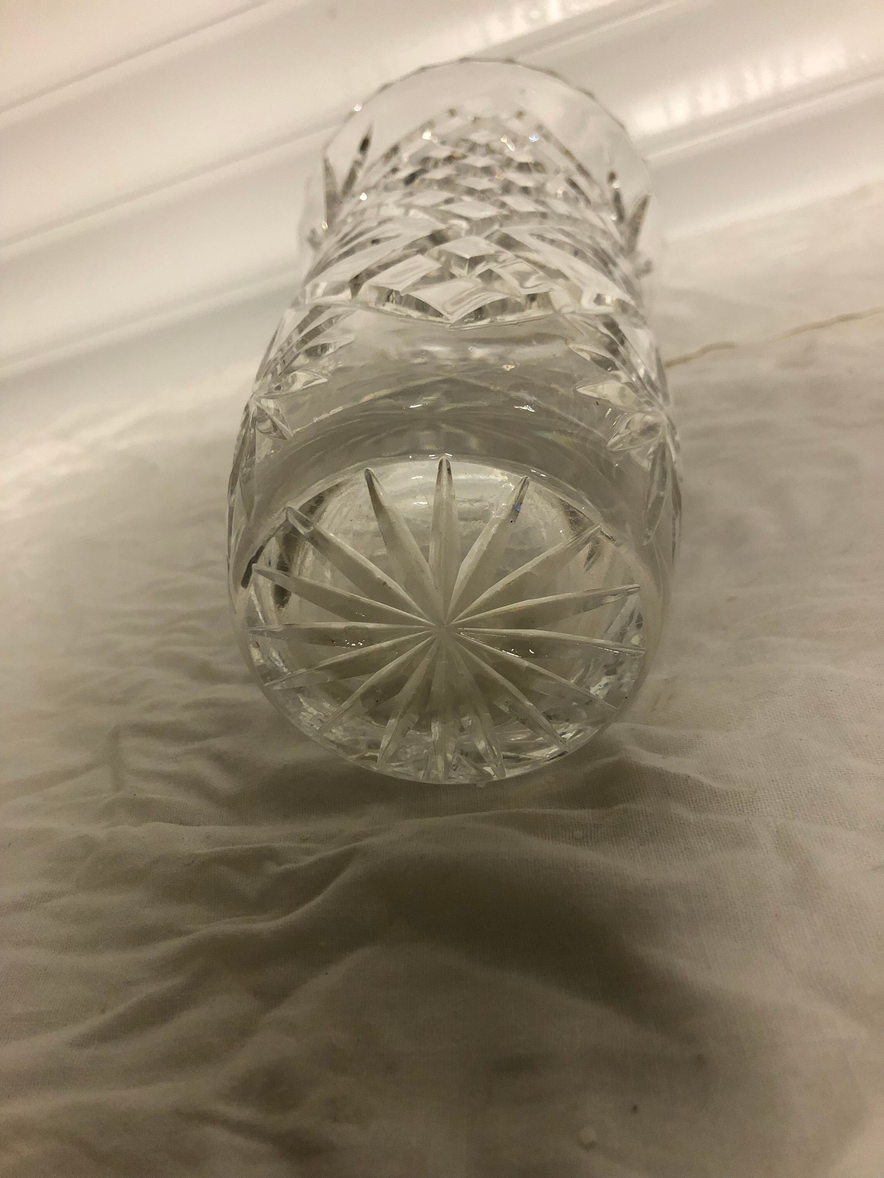 Vintage vase in chiseled crystal