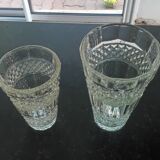 Two crystal vase