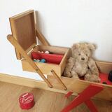 Red compass foot worker