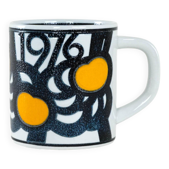 Porcelain mug, Danish design, 1976, manufacturer: Royal Copenhagen