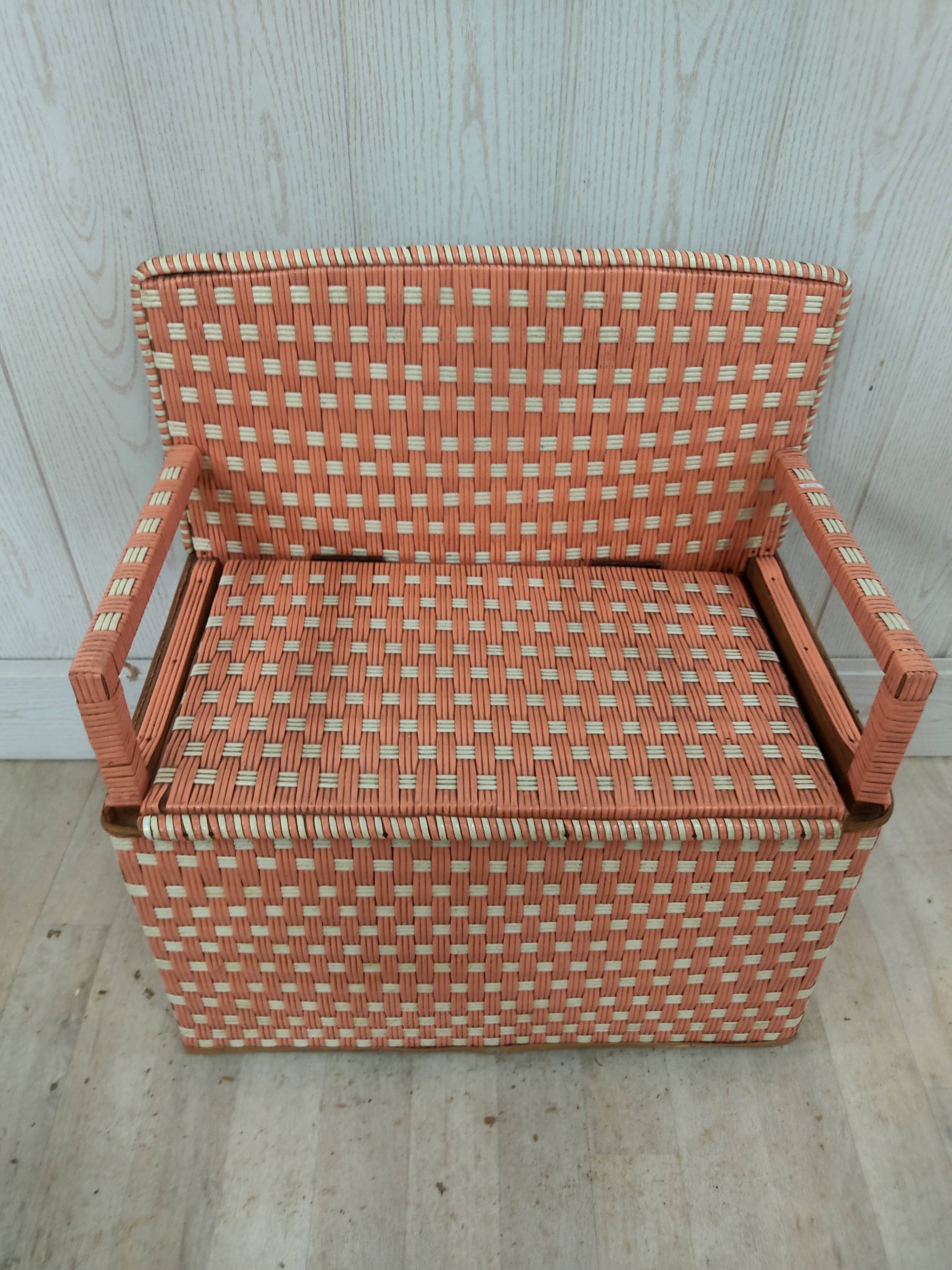 Bench chest child scoubidou