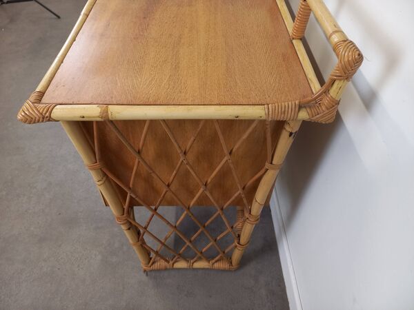 Bureau et sa chaise en rotin