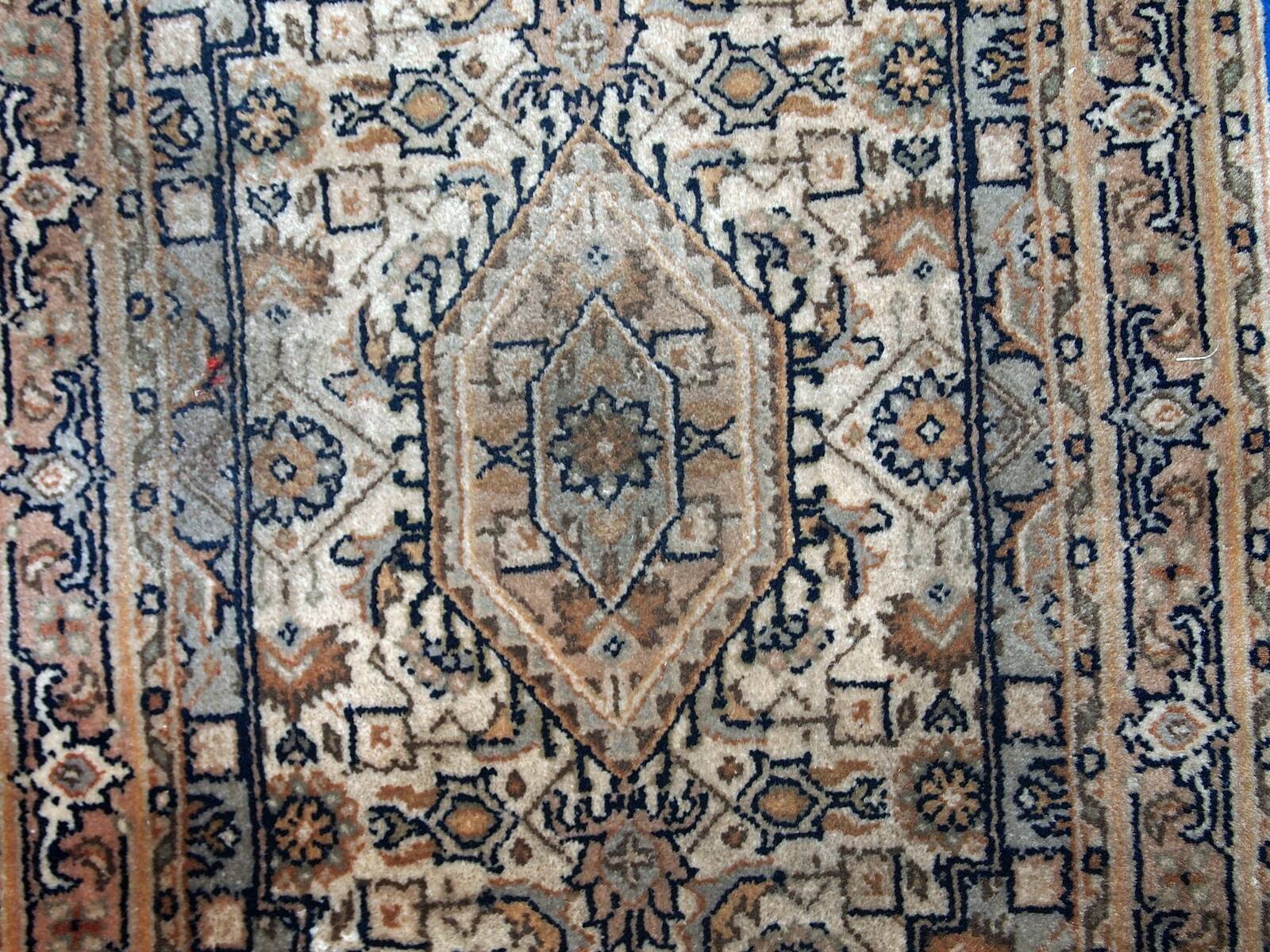 Tapis Vintage Indo-Tabriz en Laine, Années 1970, Élégance Artisanale