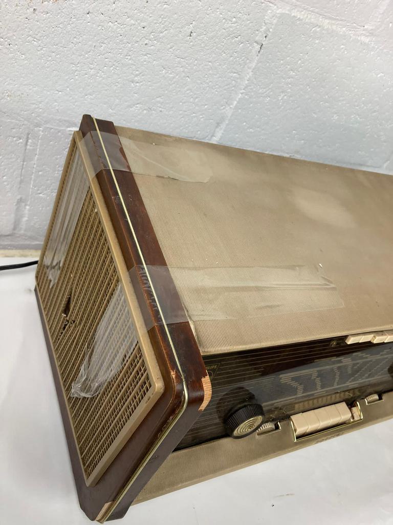 Vintage radio Philips, not working
