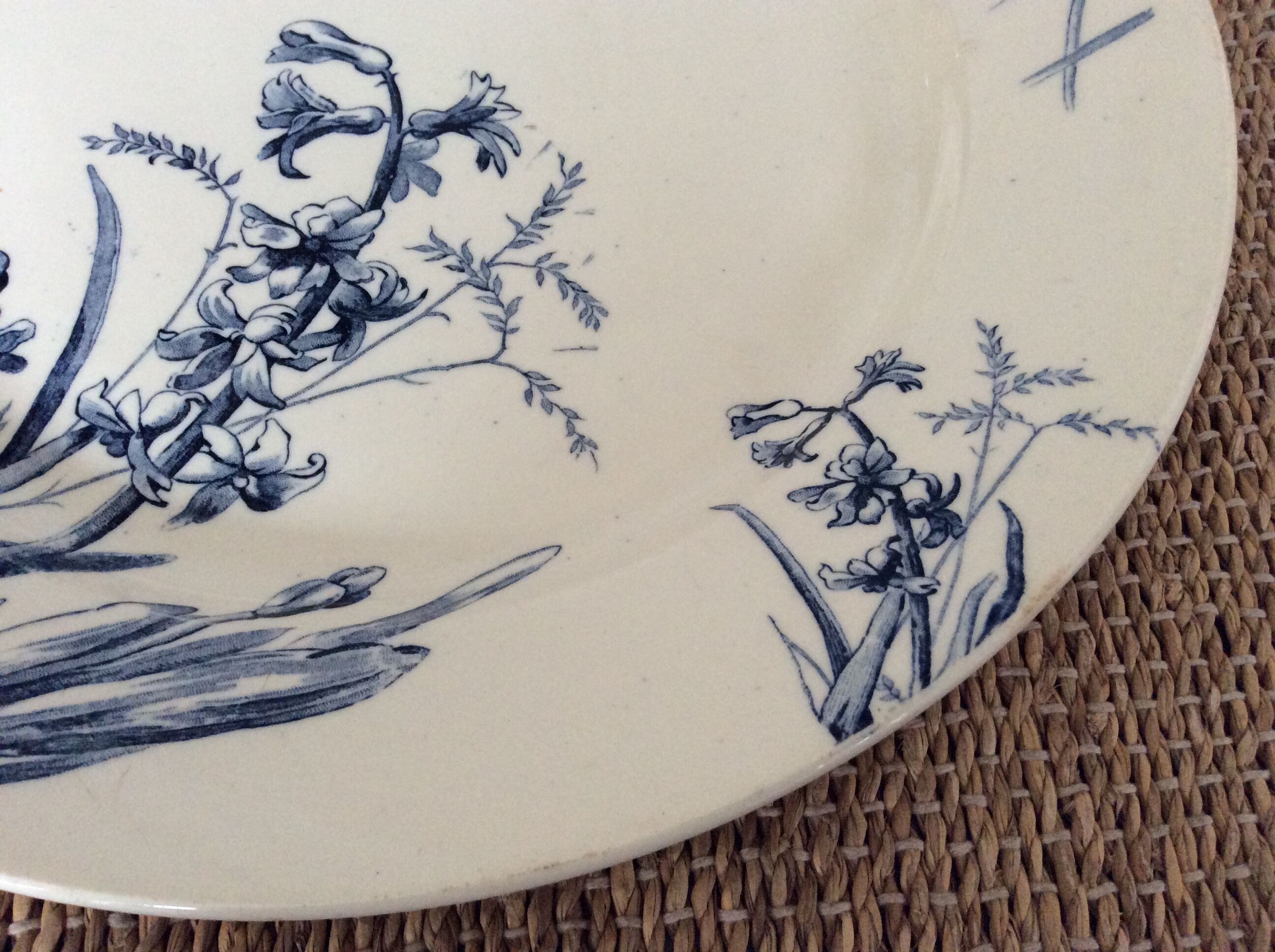 Round dish terre de fer