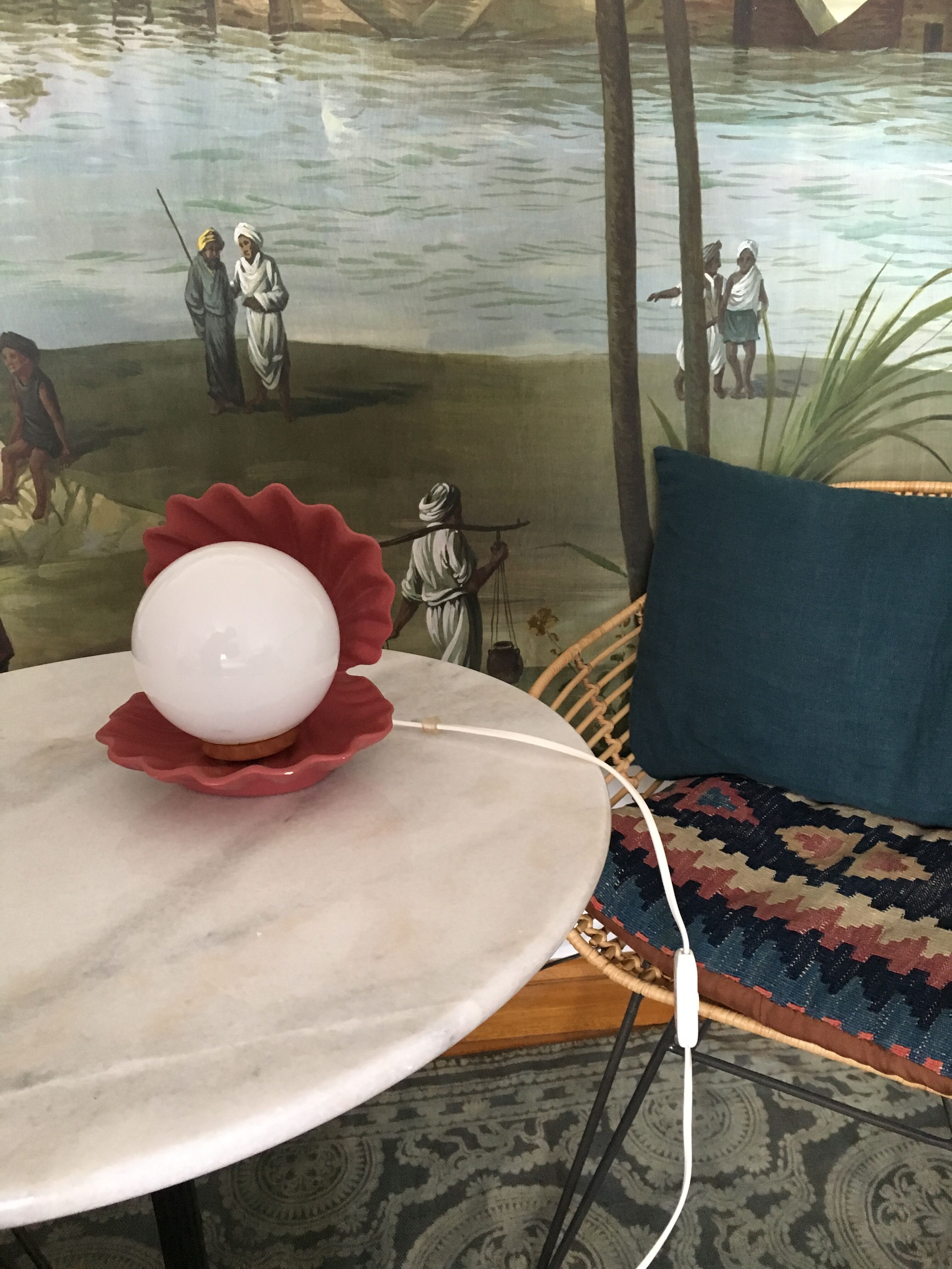 Light pink shell of the 80s