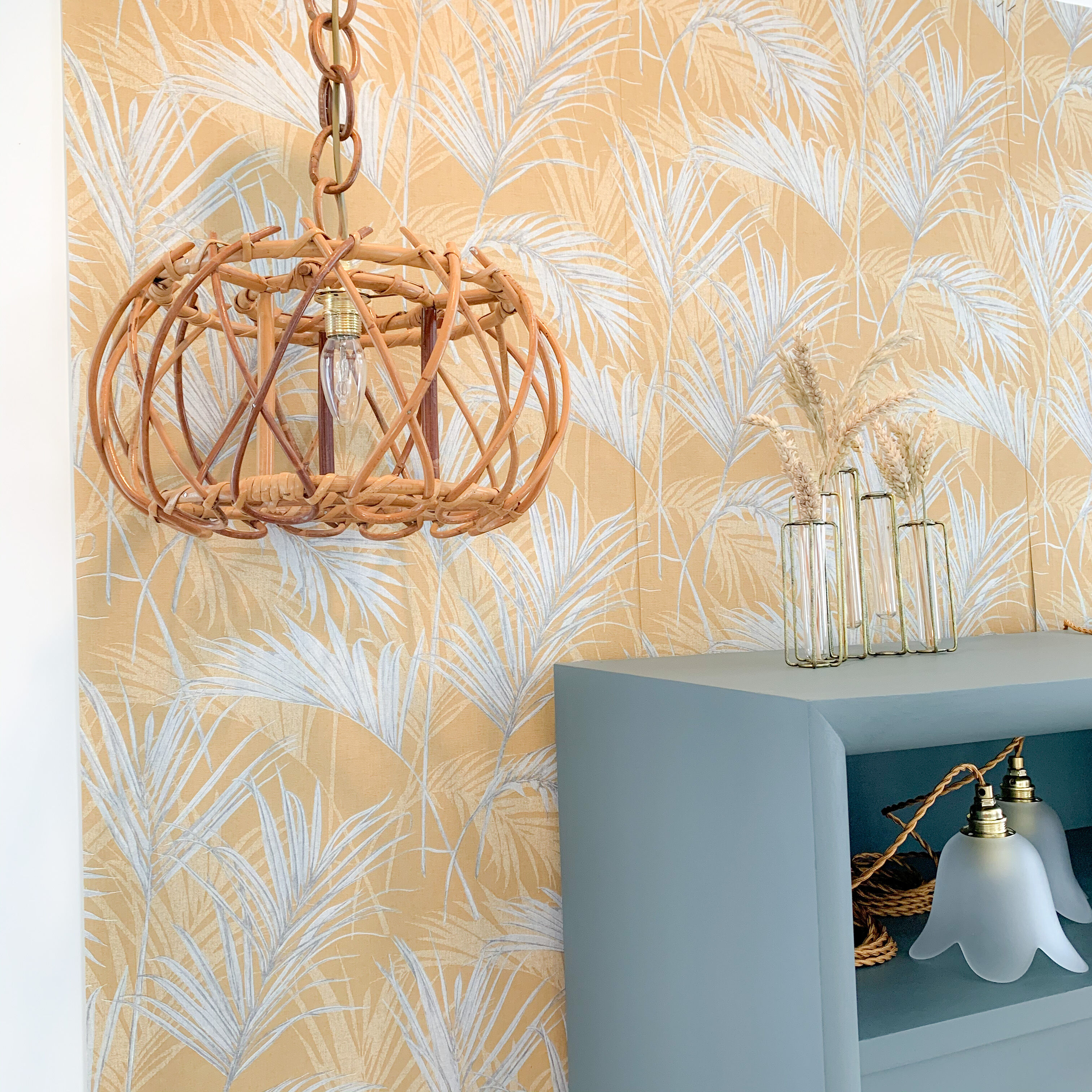 Suspension in rattan