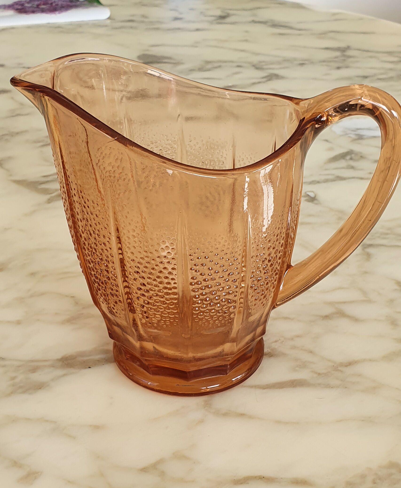 Pichet verre rose 1960