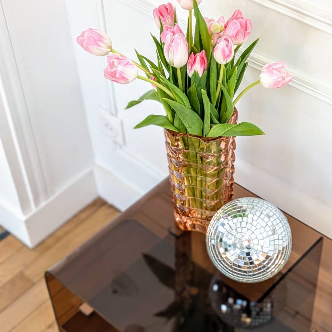 Hi-fi table, Michel Dumas