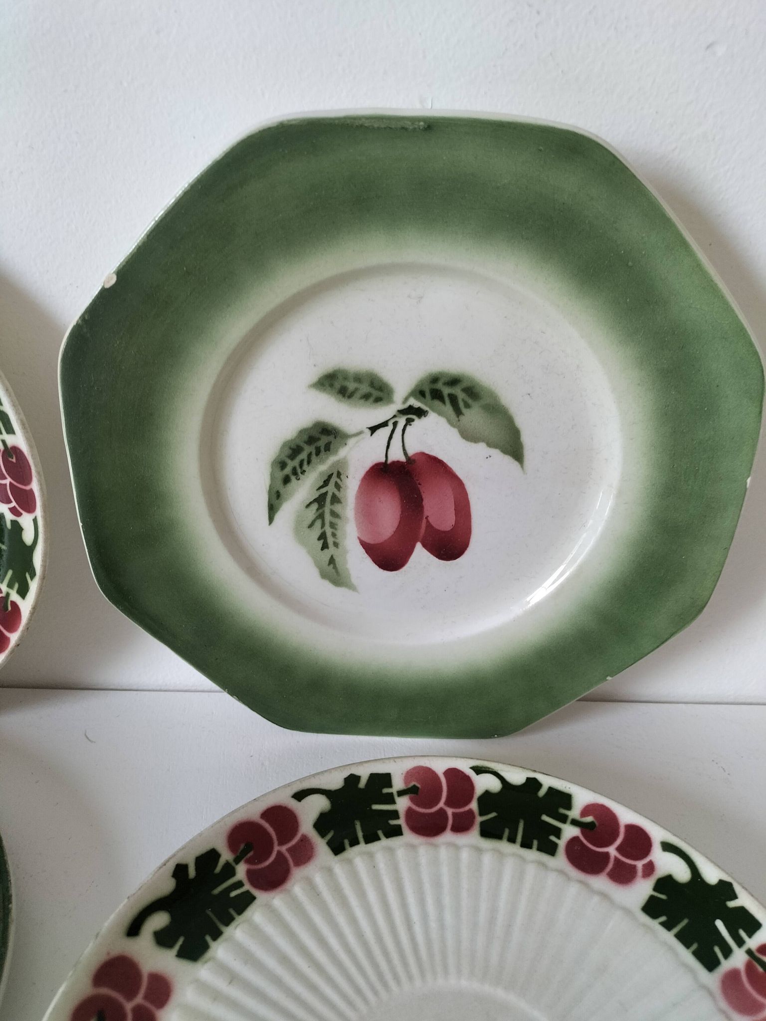 4 assiettes à dessert fruits d’été vintage