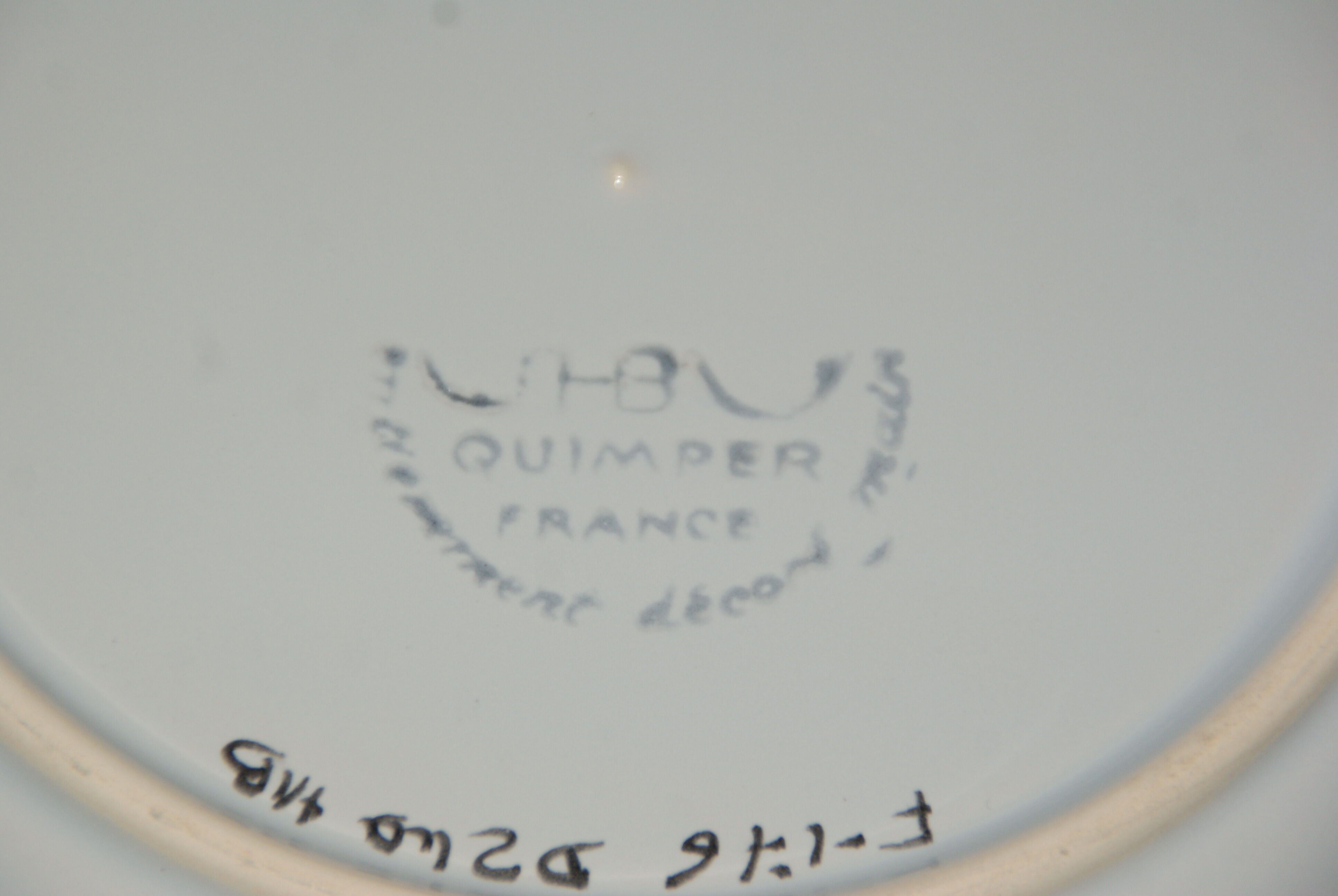 Quimper HB plate decorated with flowers