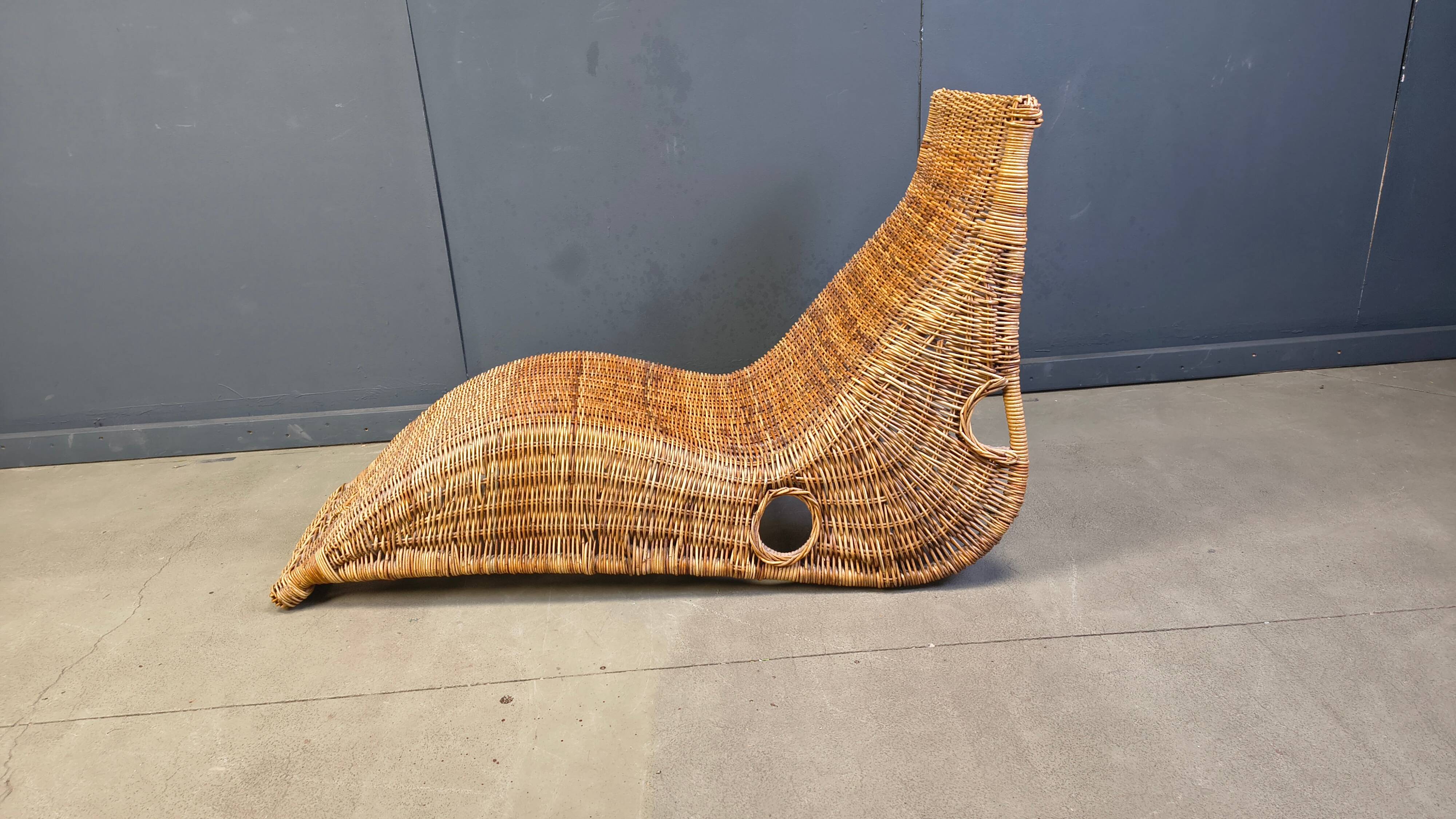 Wicker chaise longue, 1970s