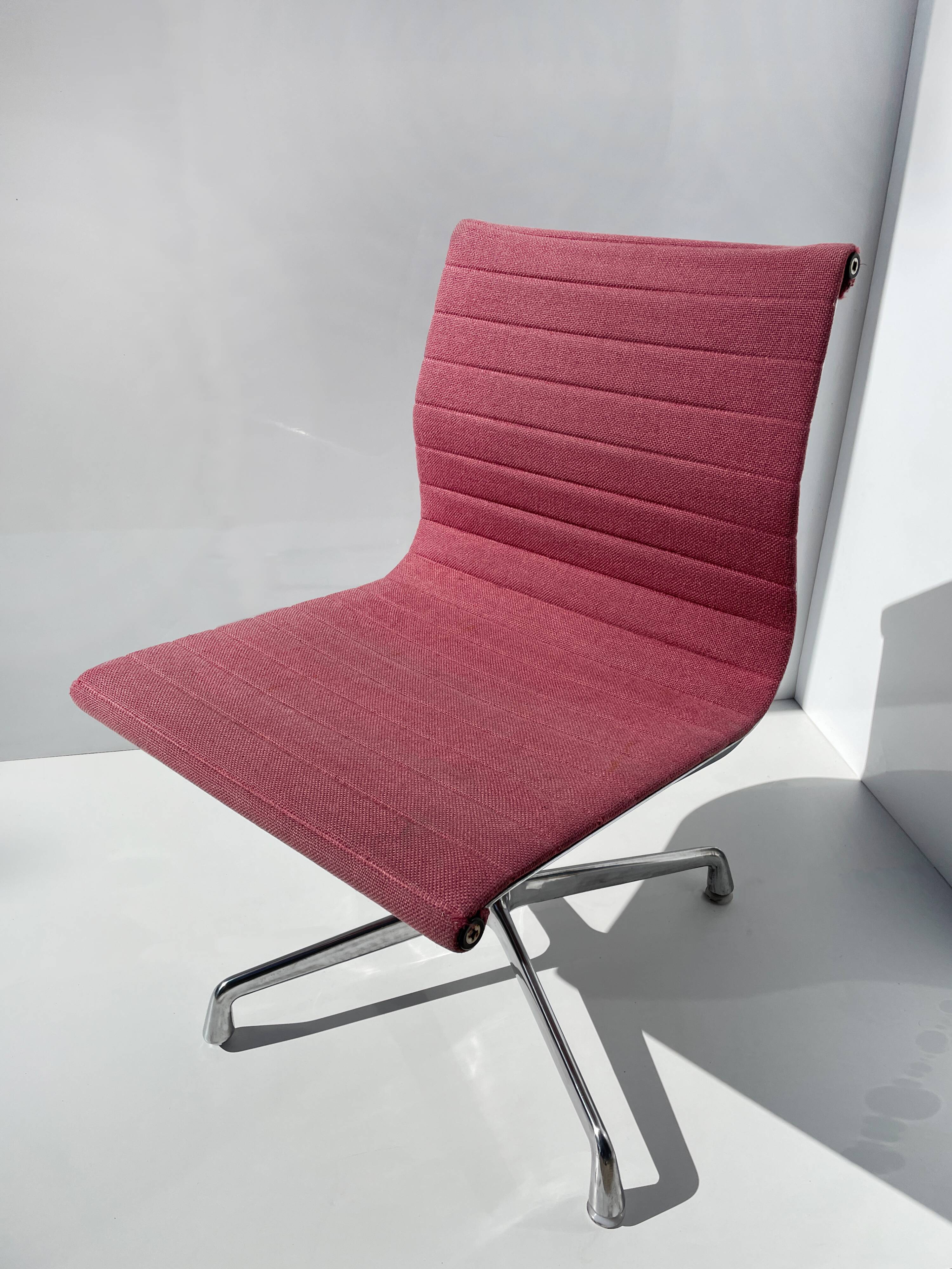 FAUTEUIL DE BUREAU EA101 EDITION HERMAN MILLER – ALUMINIUM GROUP   RAY & CHARLES EAMES