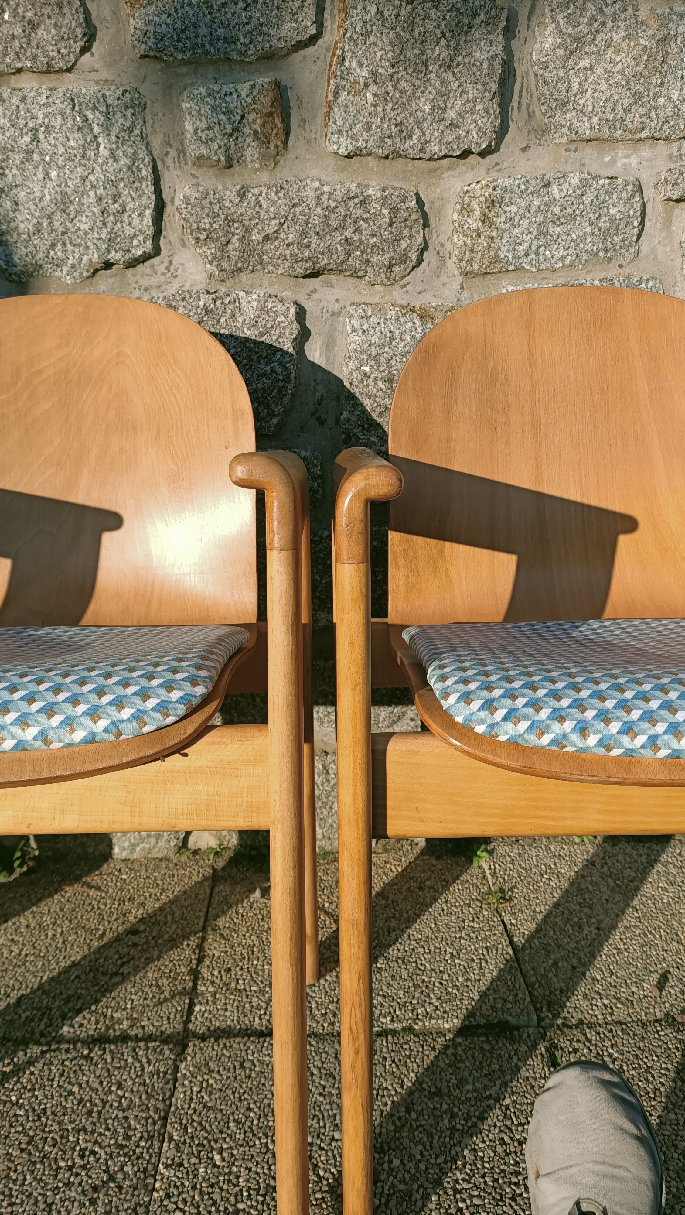 6 Scandinavian wooden chairs