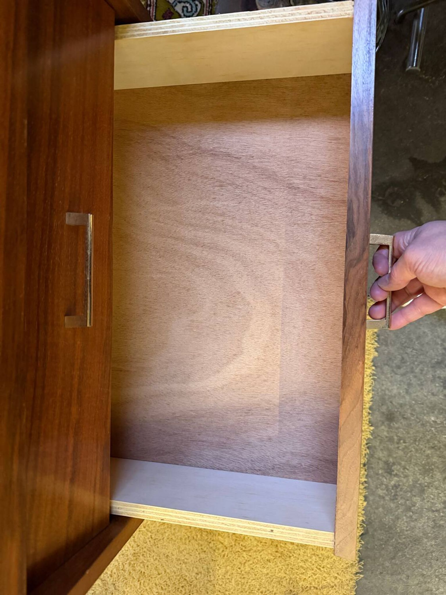Chest of drawers with 5 drawers from the 1950s