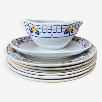 Sarreguemines plates and sauceboat from 1924