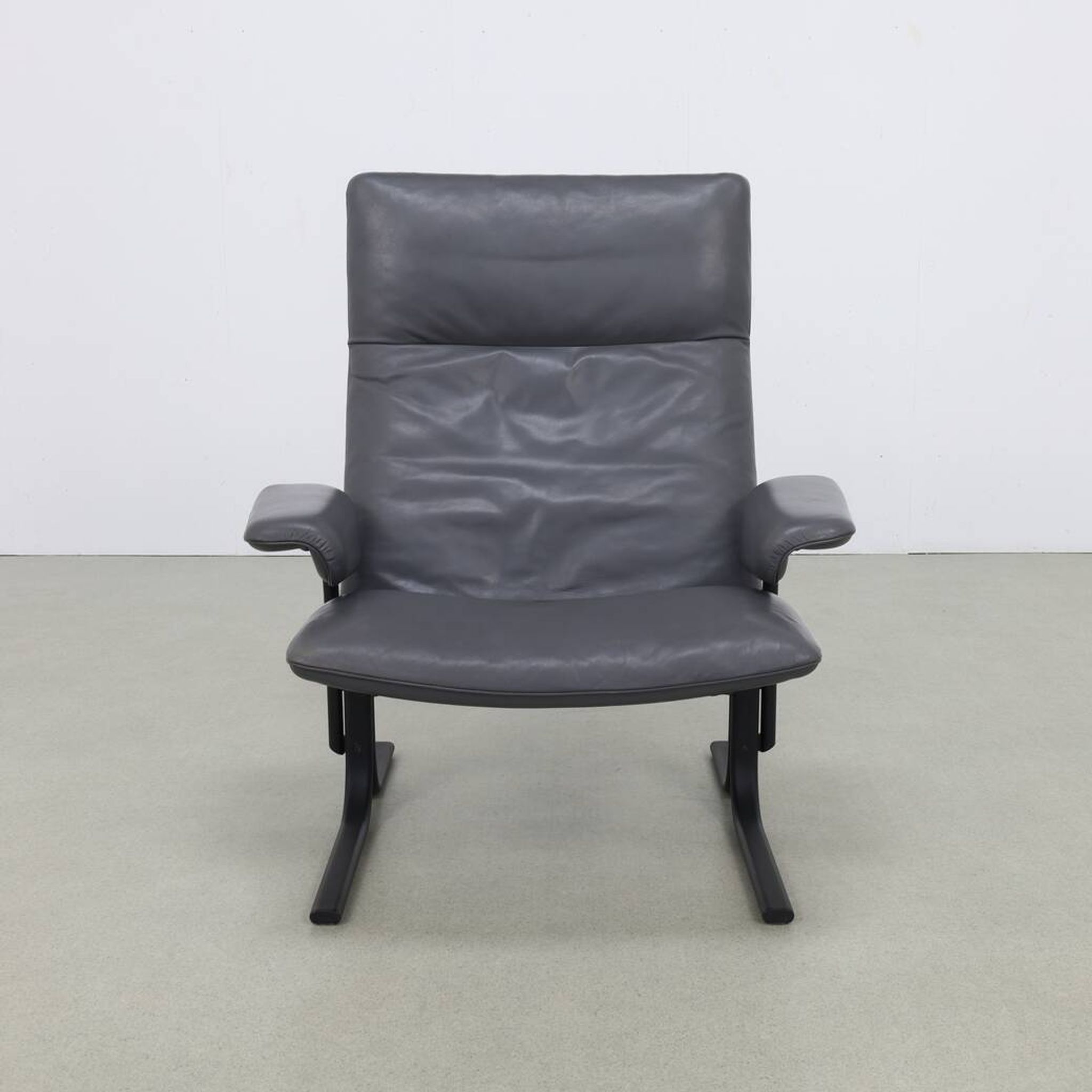 Vintage Lounge Chair in Leather DS 2030 De Sede, 1980s
