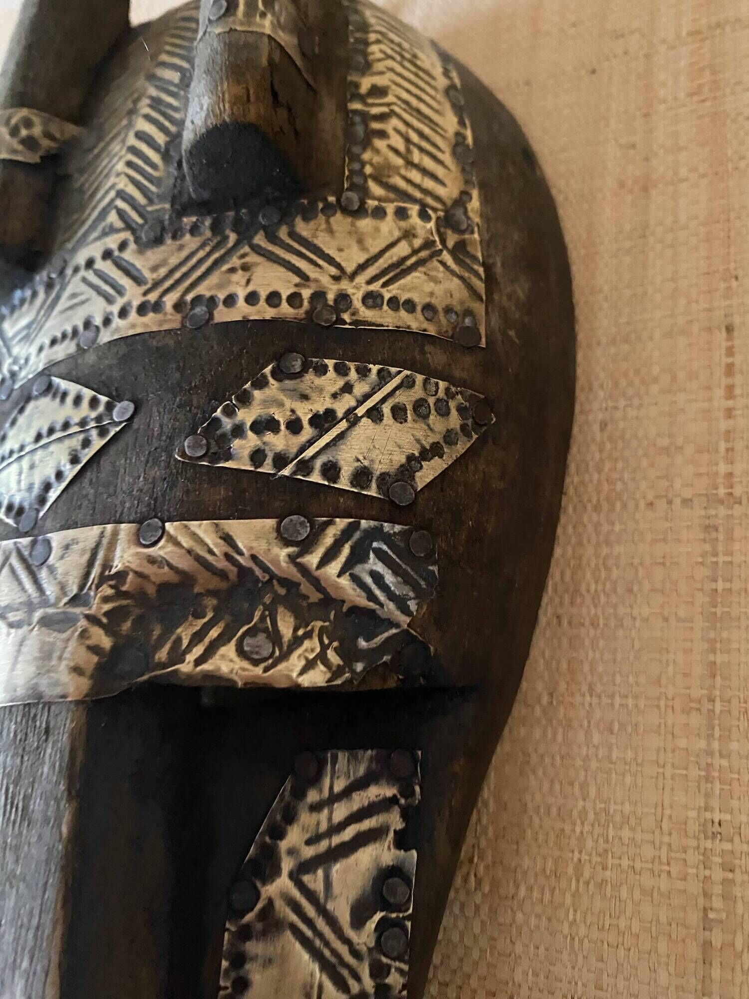 Masque MARKA  bois et placage laiton
