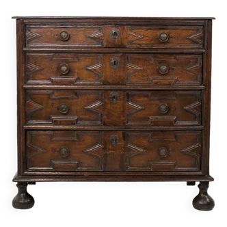 Chest of drawers 17th century