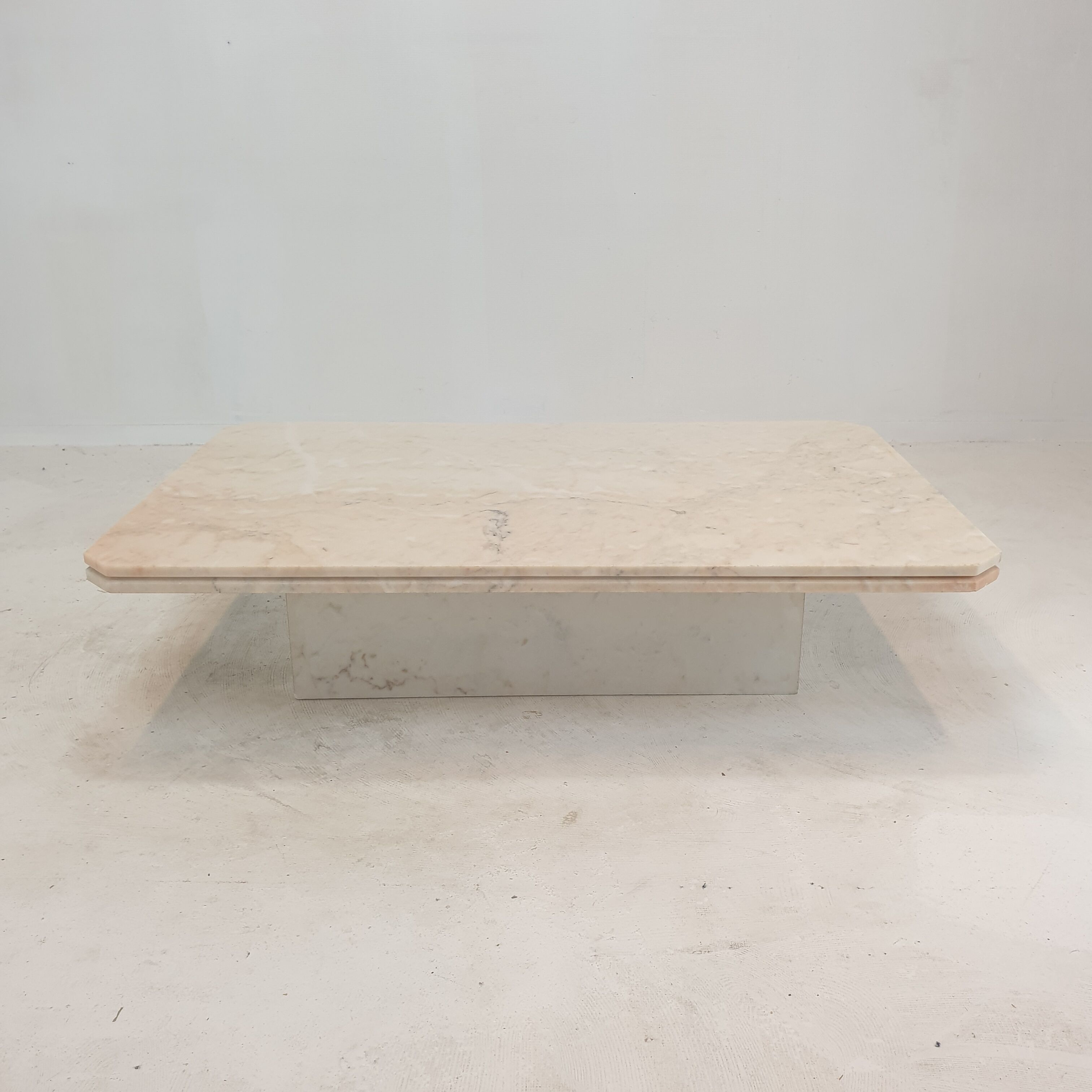 Italian marble coffee table, 1970s