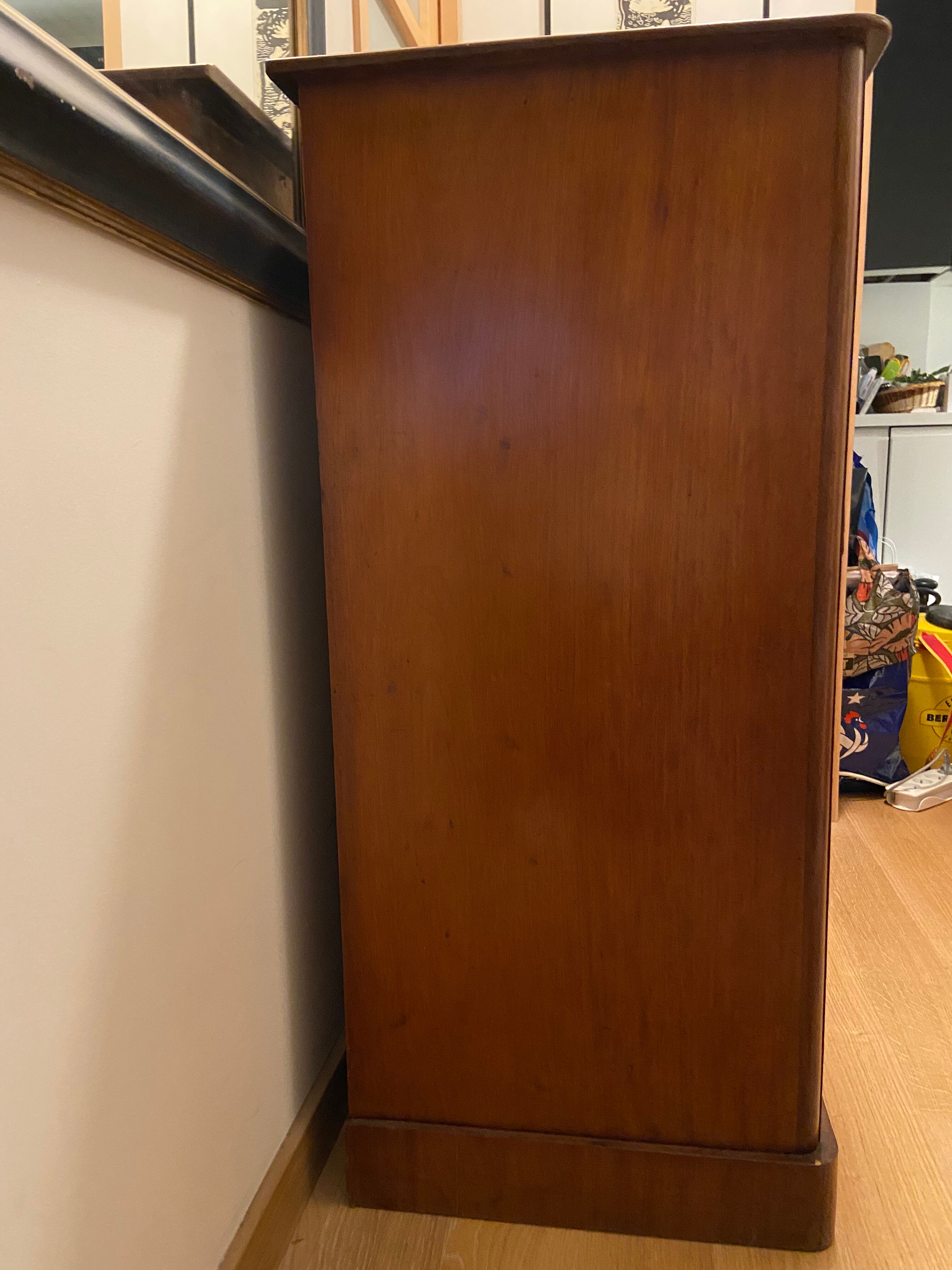 English walnut dresser at the end of 19th, Birmingham Liverpool