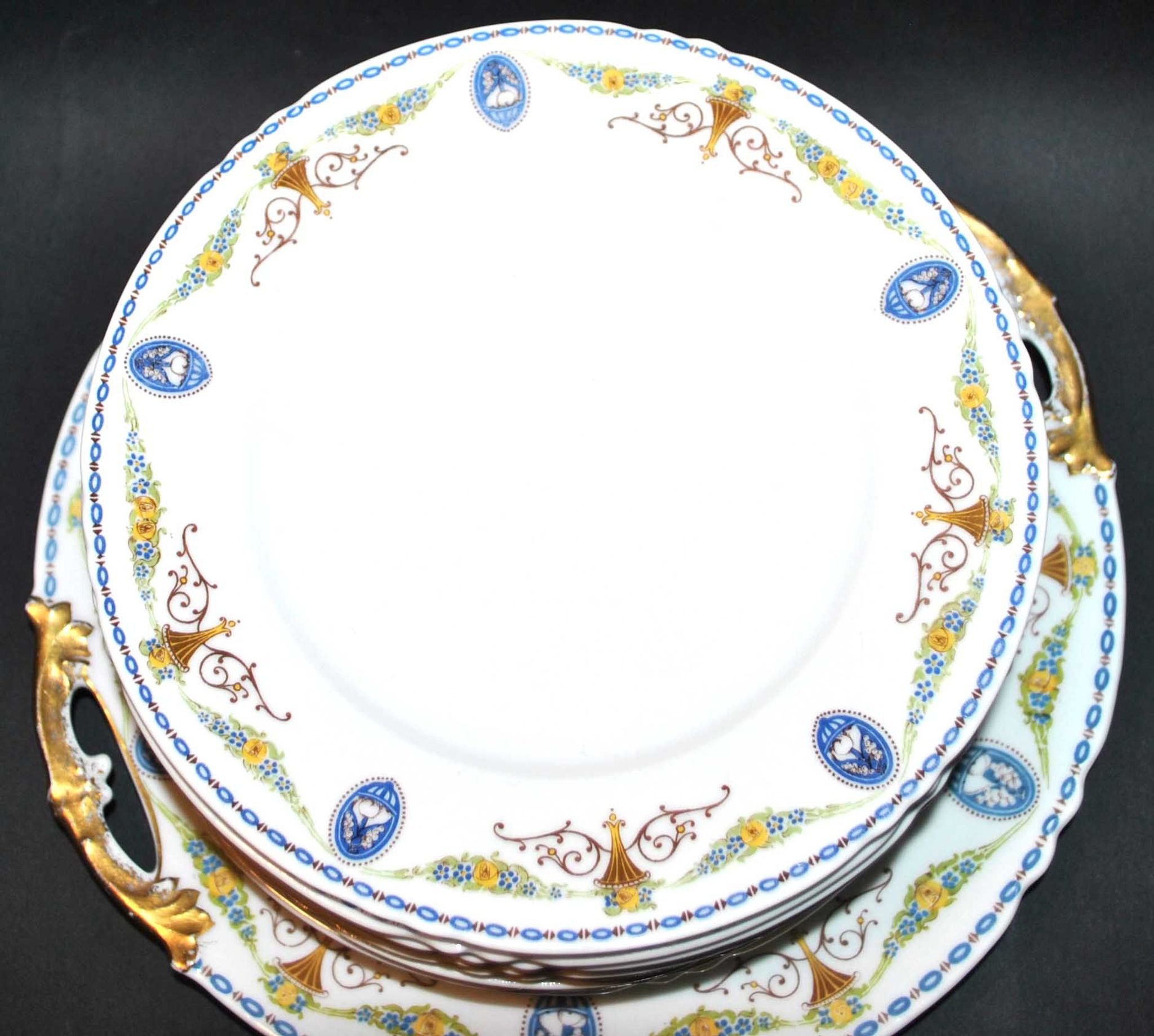 Dessert service in Limoges porcelain
