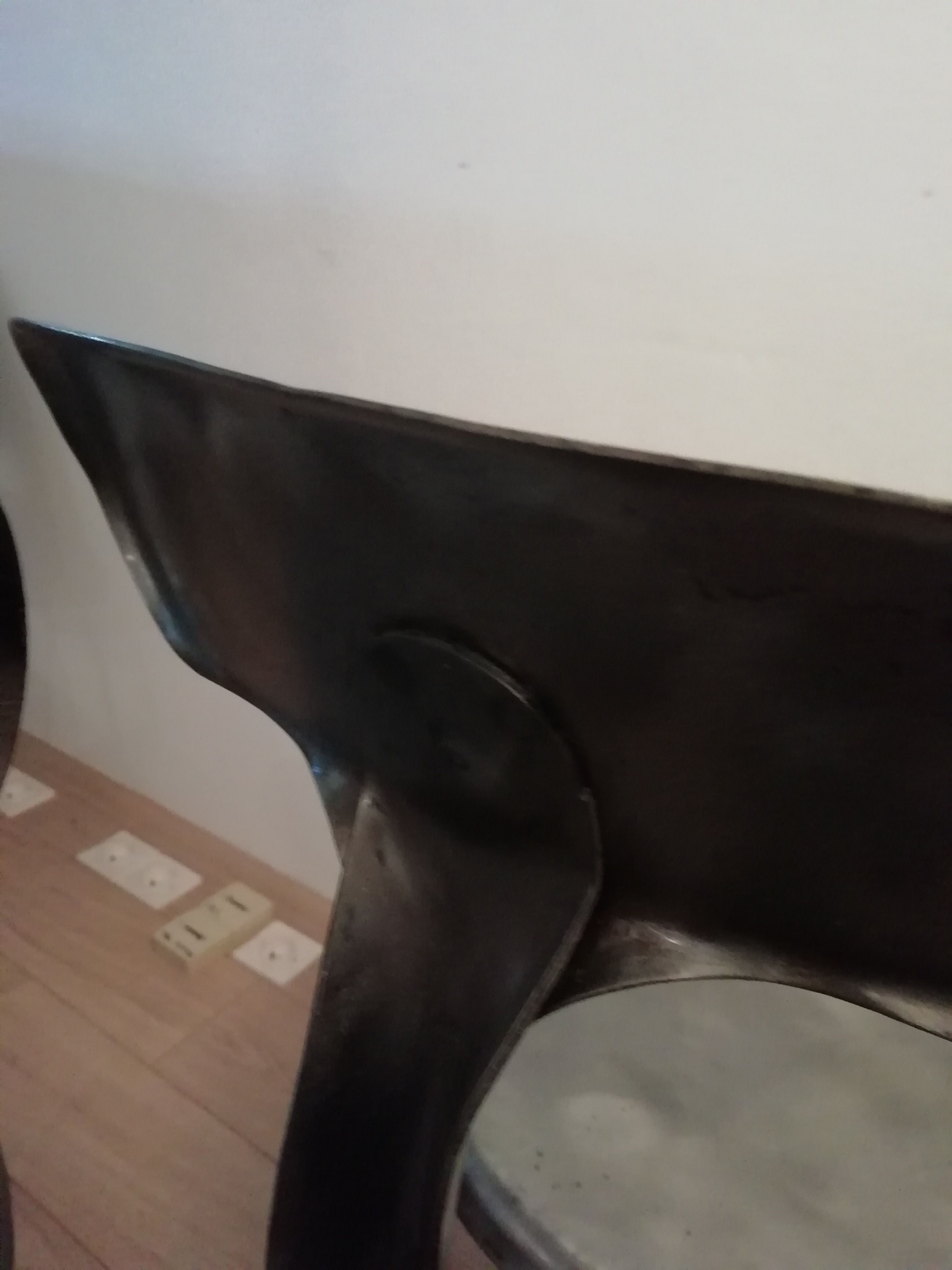 Paire de chaises Nicolle "queue de baleine"