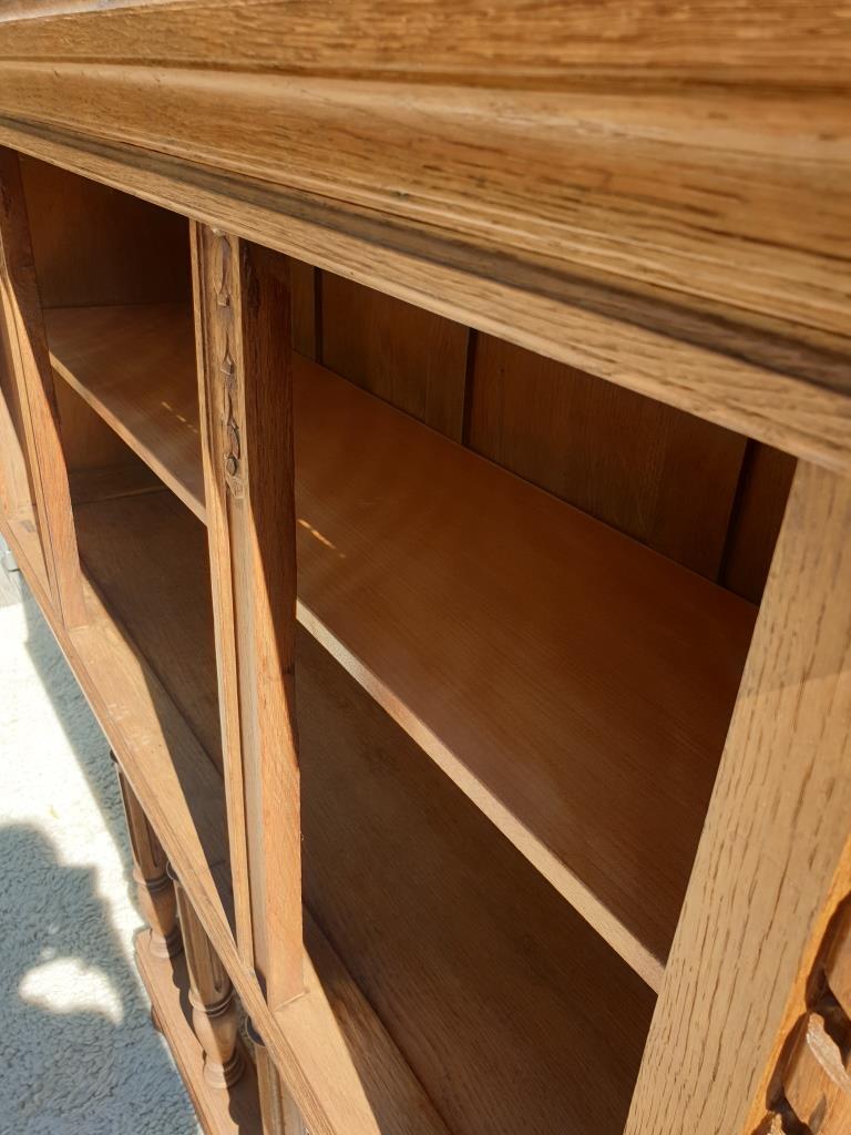 Neoclassical entrance cabinet library and servant