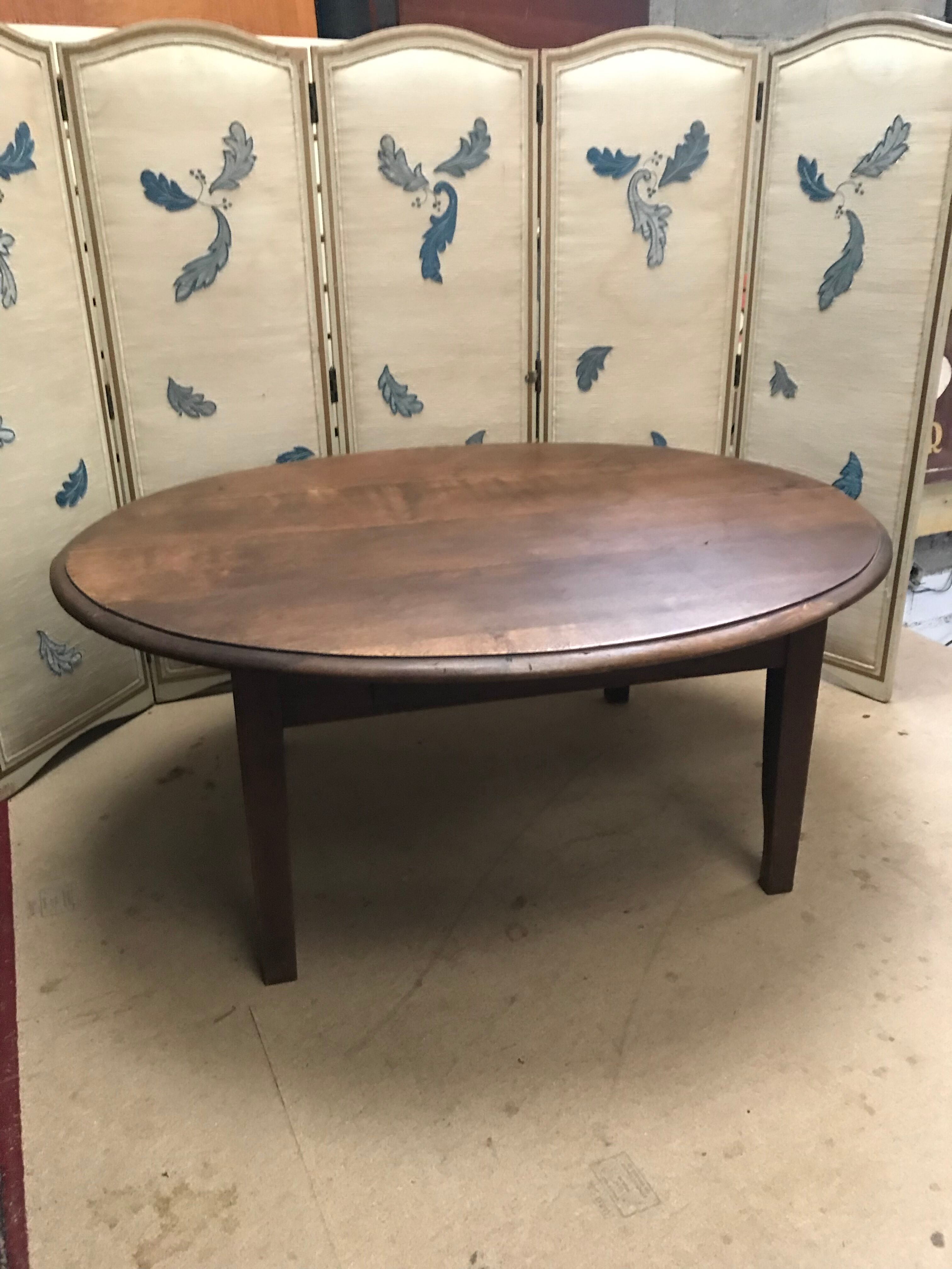 Oval coffee table in vintage oak year 40/50