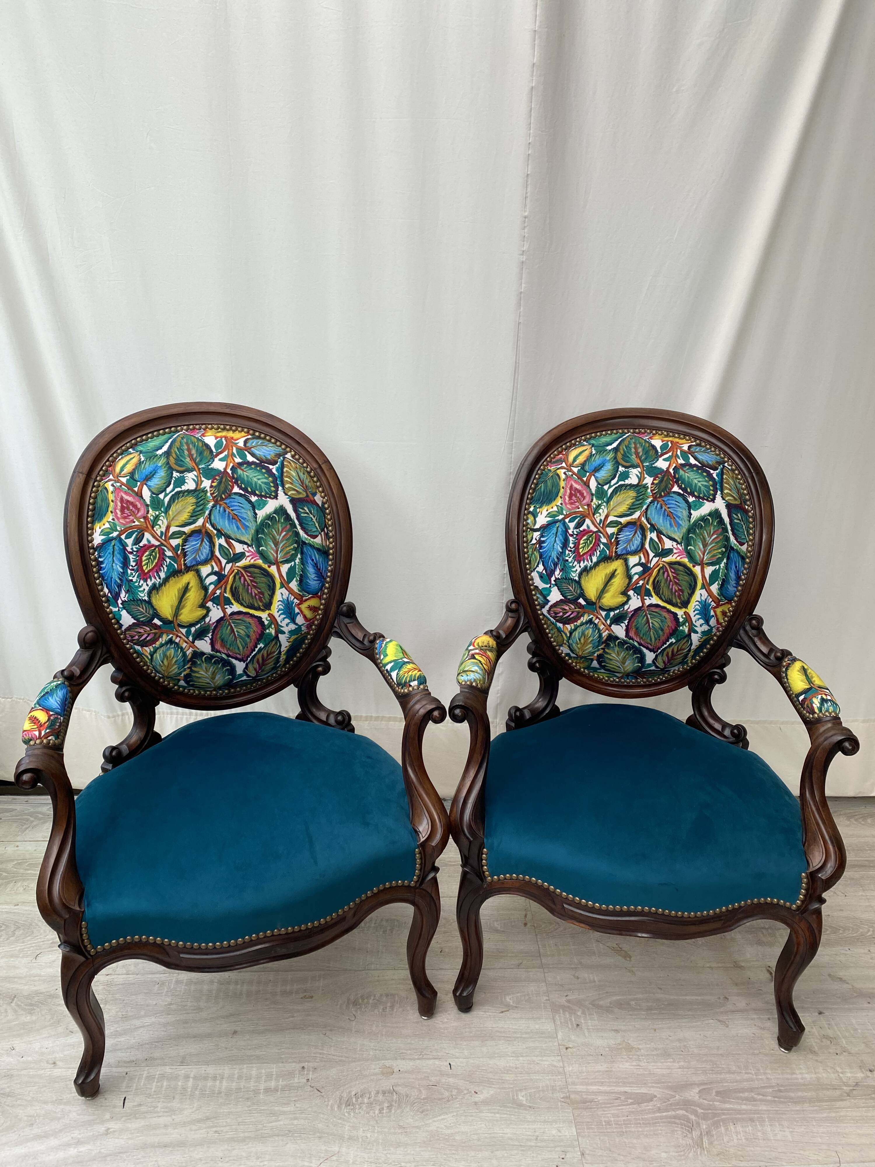 Paire de fauteuils cabriolet retapissés, années 30-40