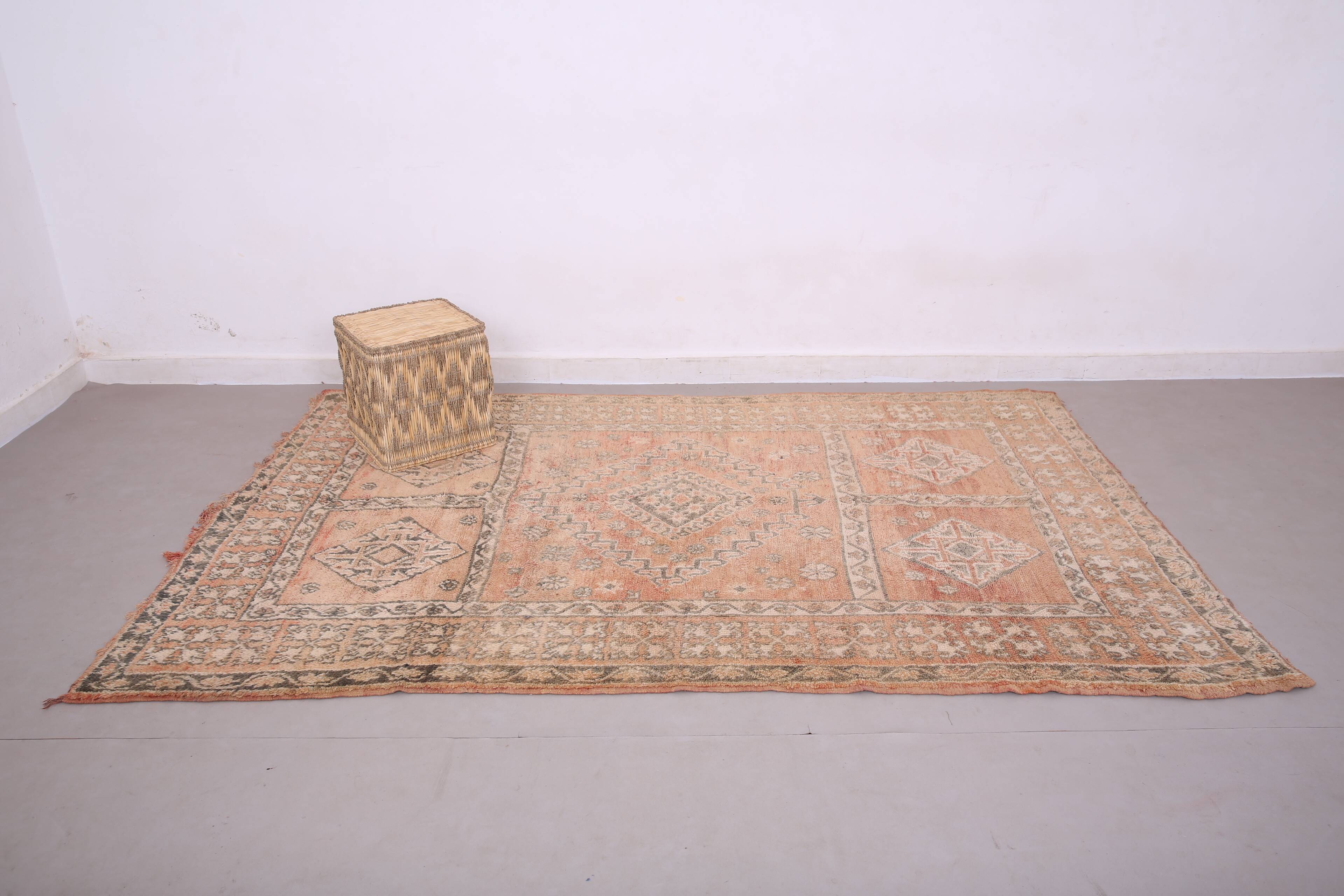 Peach Vintage Moroccan Rug 164 x 266 cm, Berber Wool Rug, Handmade Boho Rug