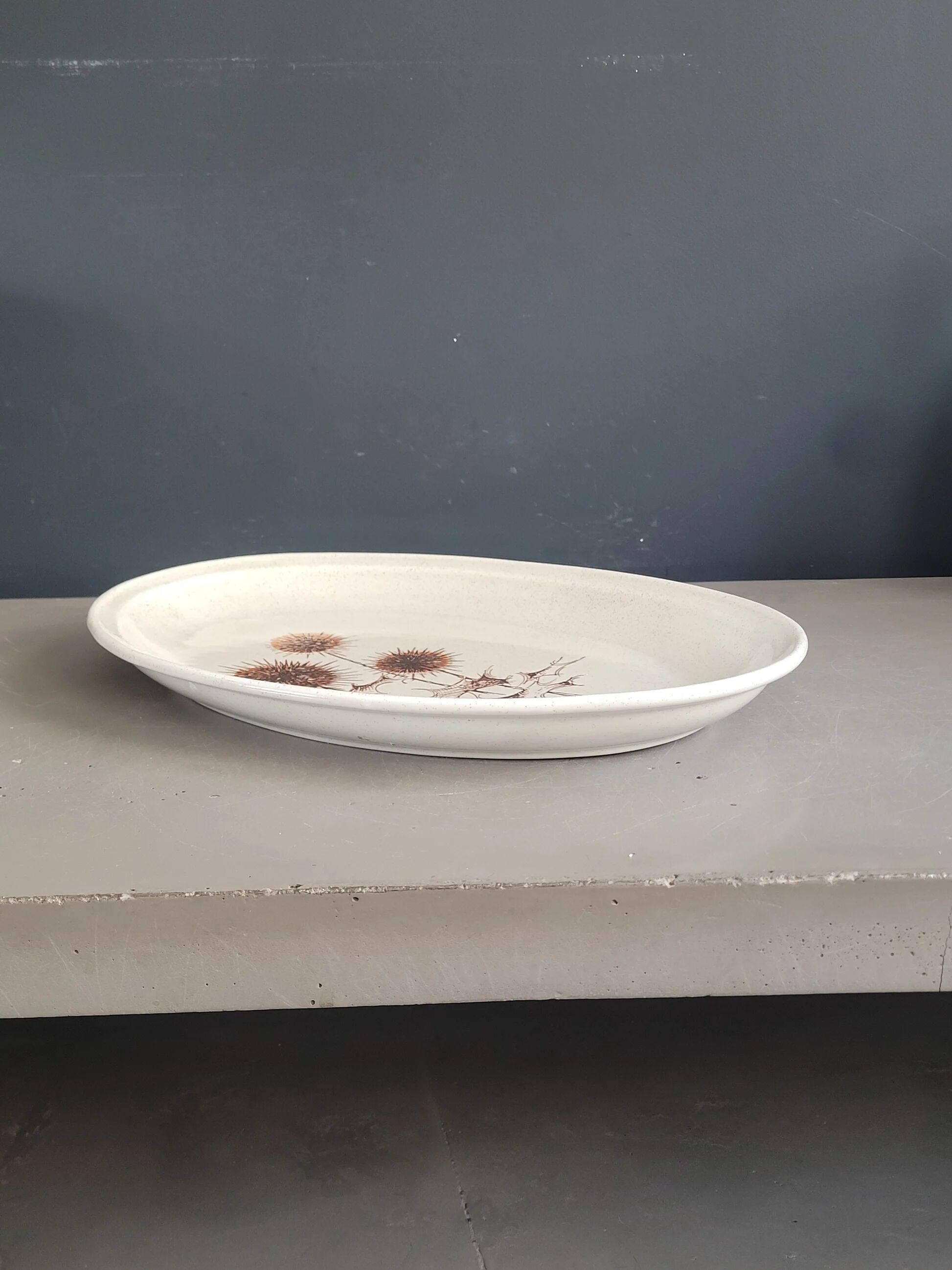 Ceramic serving dish with thistle pattern Sarreguemines