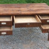 Solid oak desk from the 1930s with spindle legs