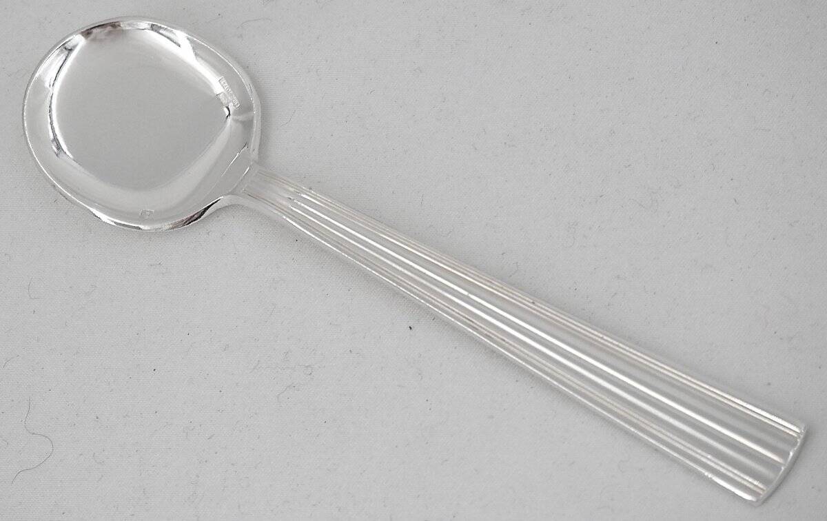 Christofle Mira, Ondulation, 12 spoons, silver-plated ice scoops, excellent condition.
