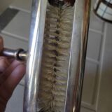 Picks up crumbs art deco