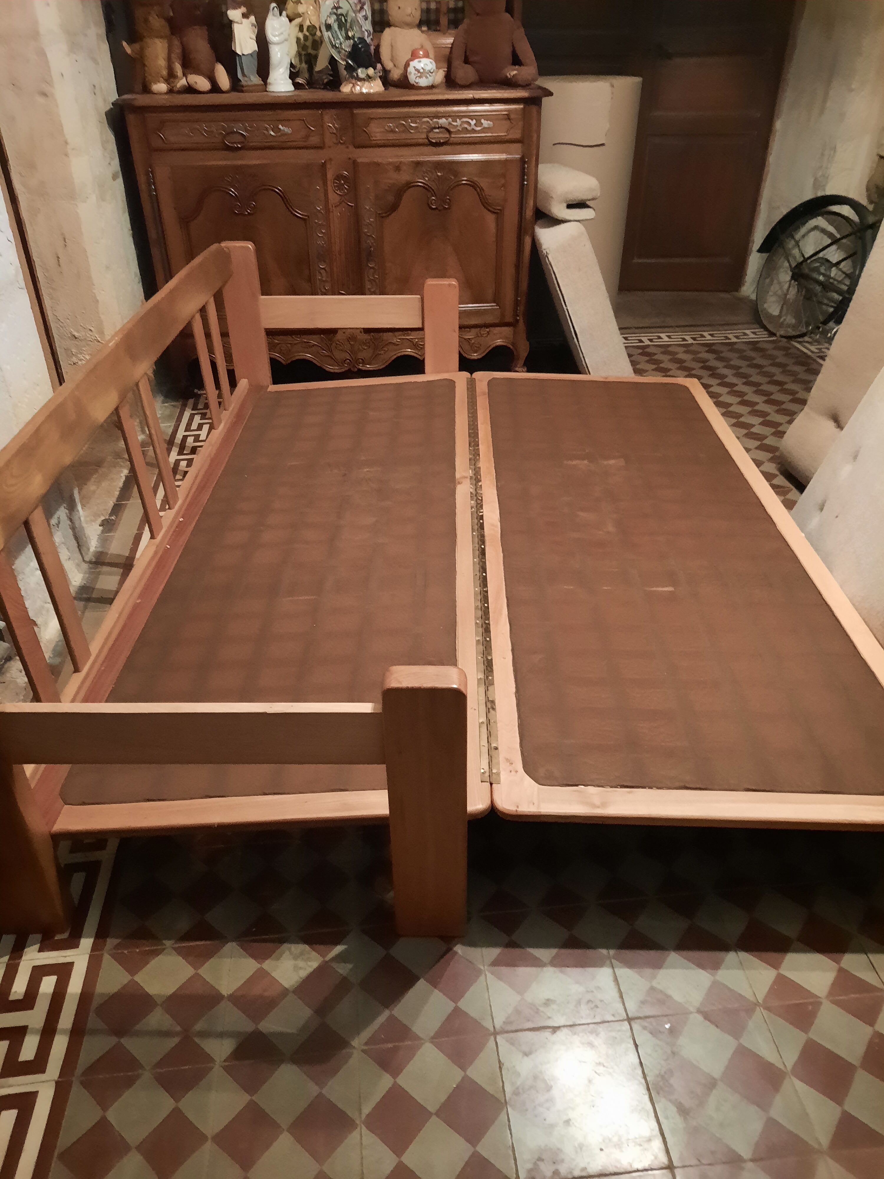 Sofa 3 place Scandinavian style