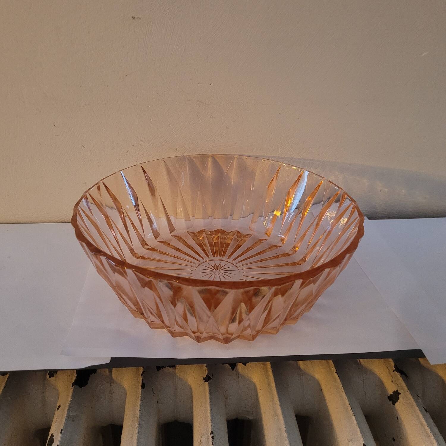 Art Deco pressed glass salad bowl in pink. 1930s–40s