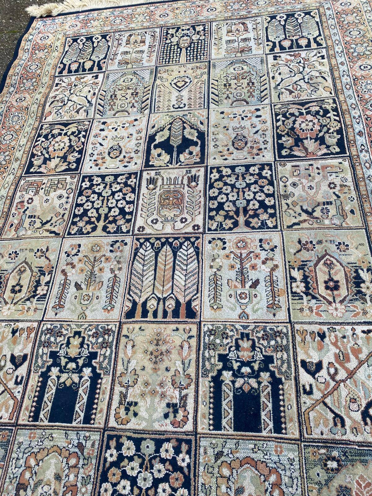 Oriental wool rug 133x200cm