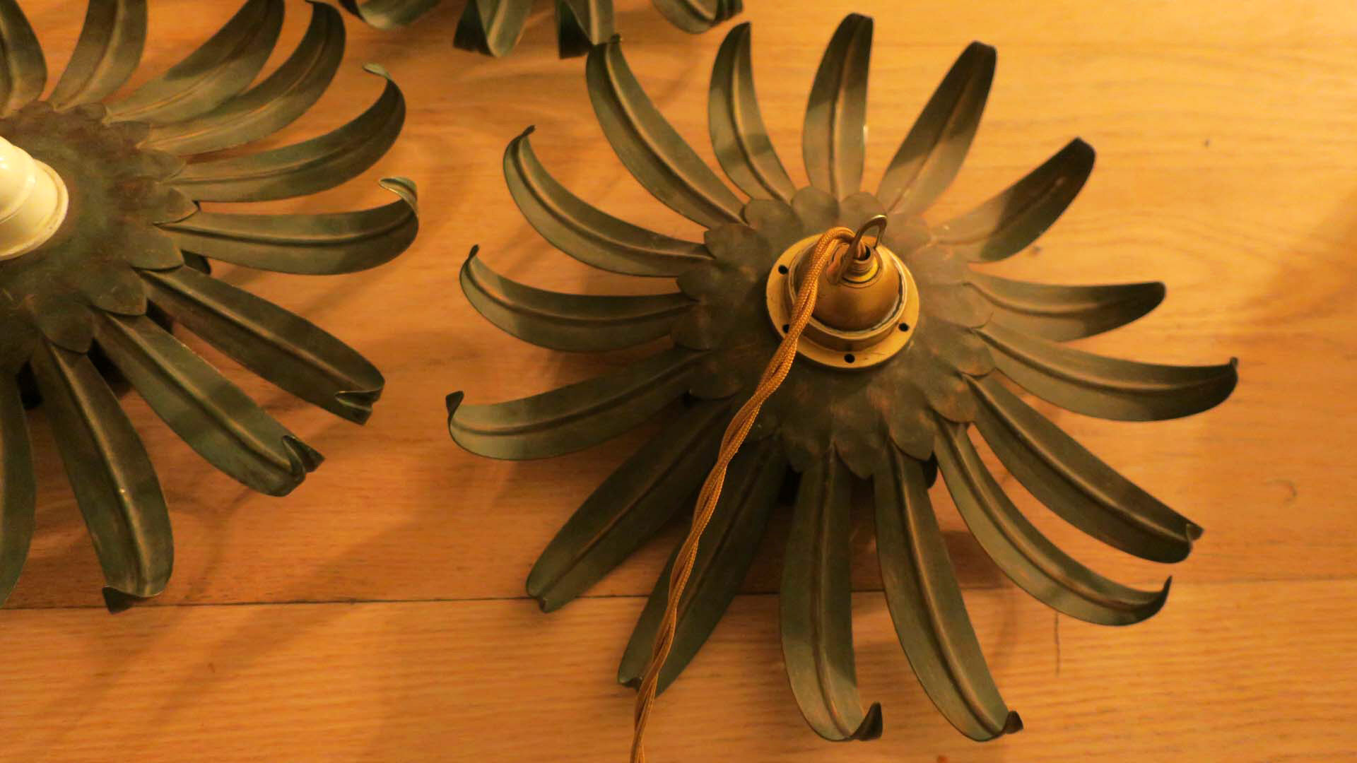 Set of 3 vintage vine leaf shaped pendant lights 1970s