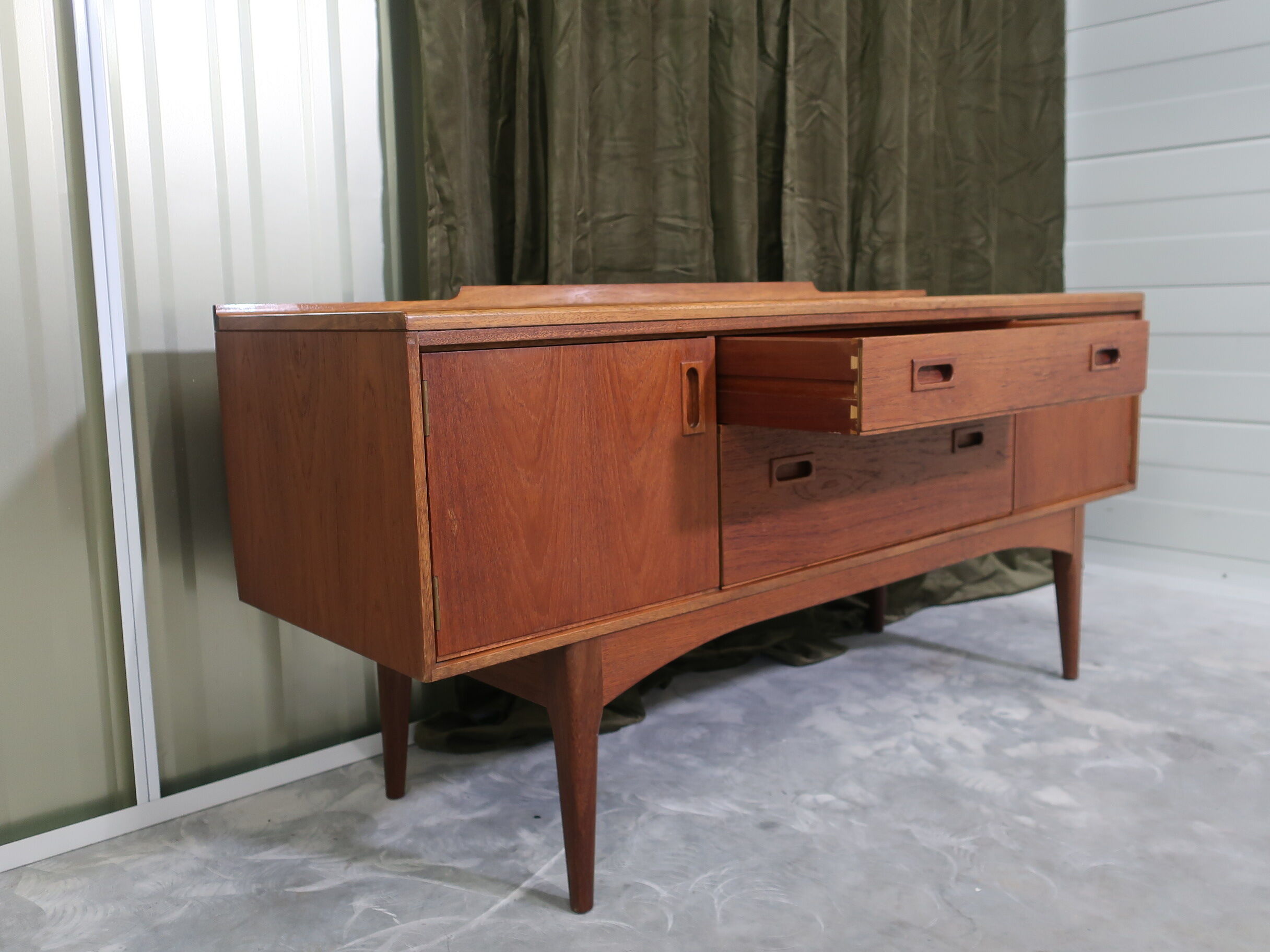 Small teak thread from the 60s