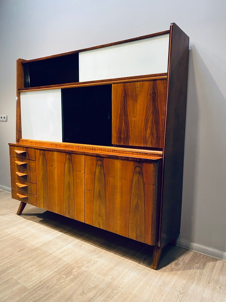 Walnut sideboard 60
