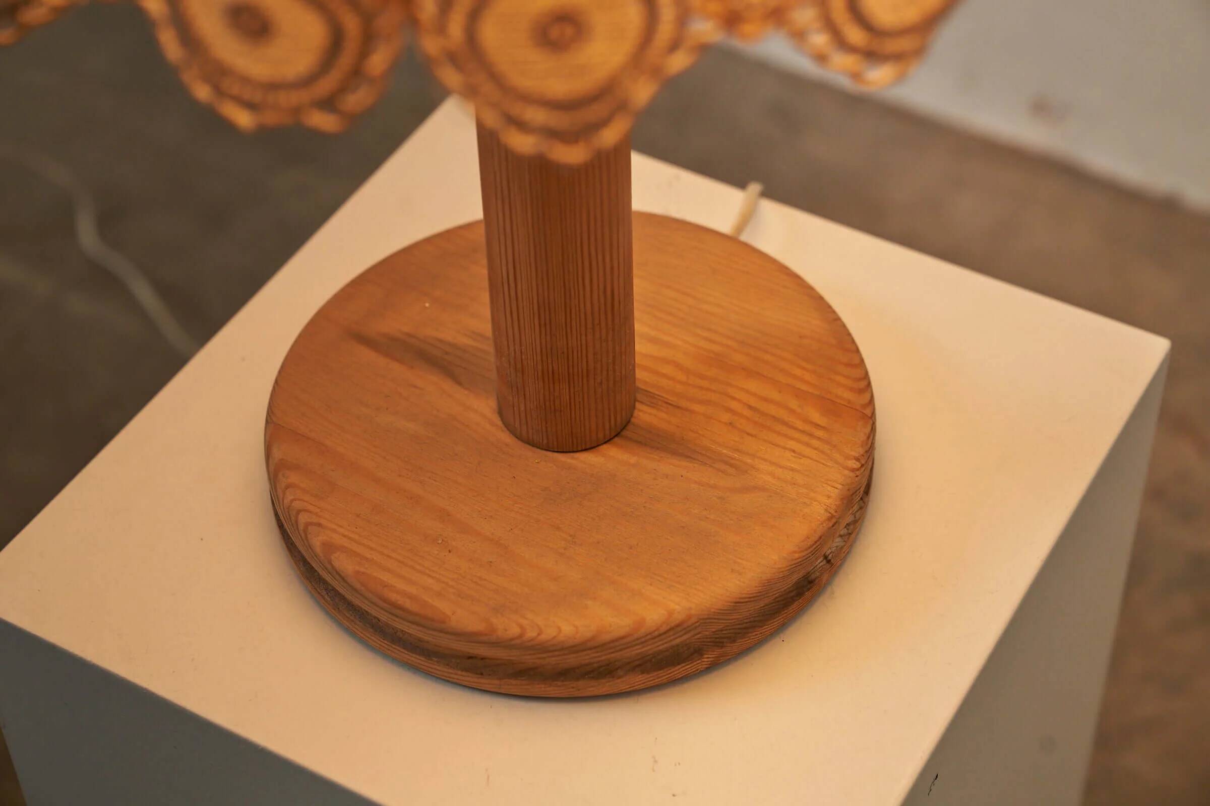 Lampe de table en bois et textile de Suède