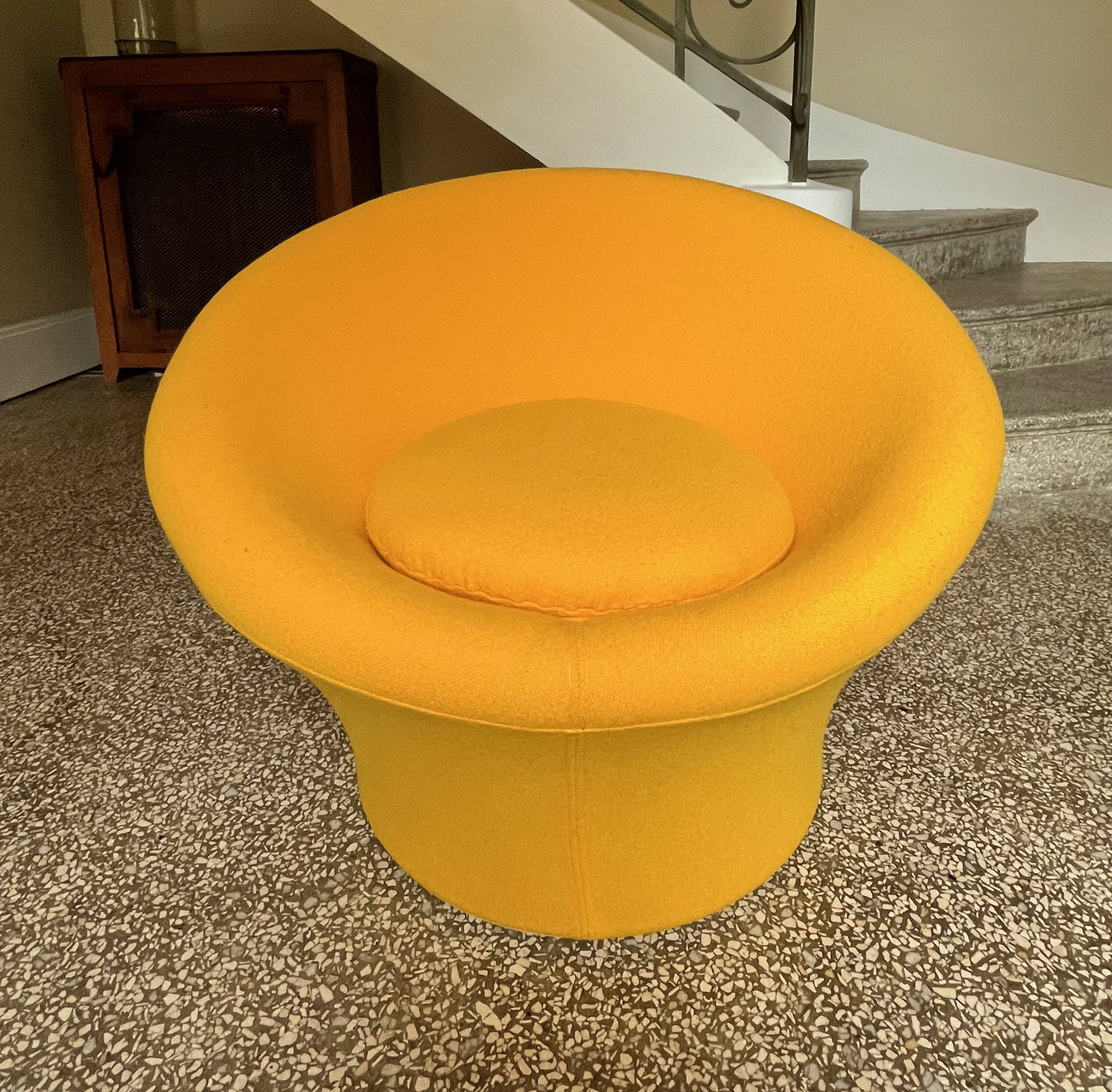 Mushroom armchair and ottoman by Pierre Paulin, Artifort Edition, 1960