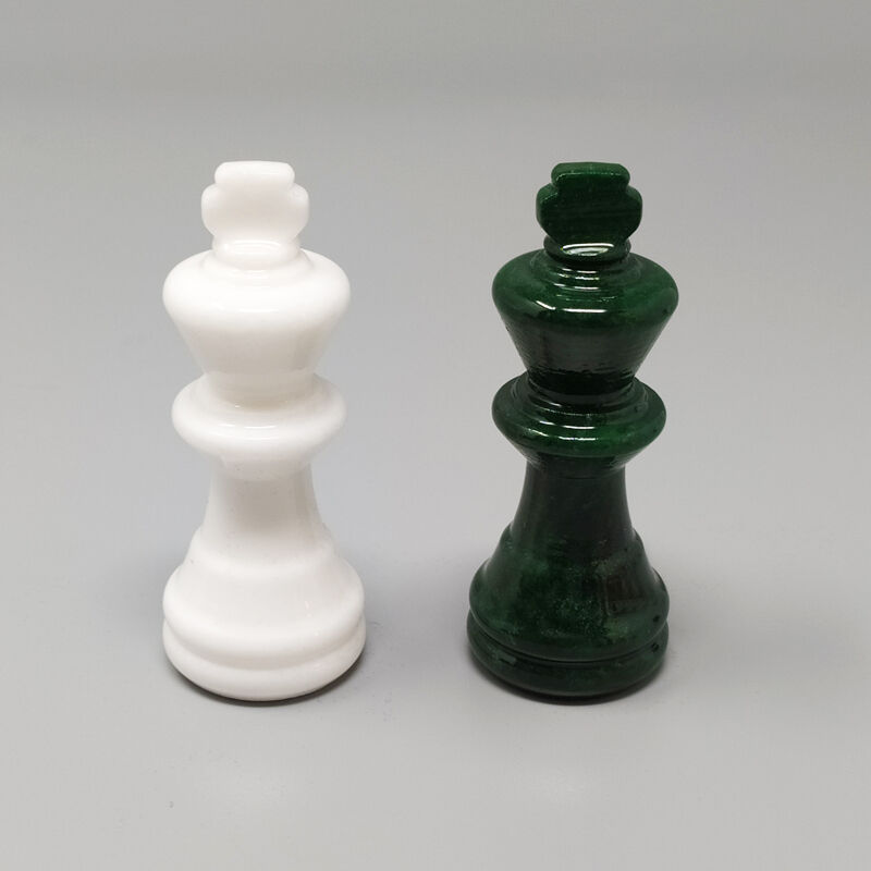 Chess set in volterra alabaster handmade made in italy